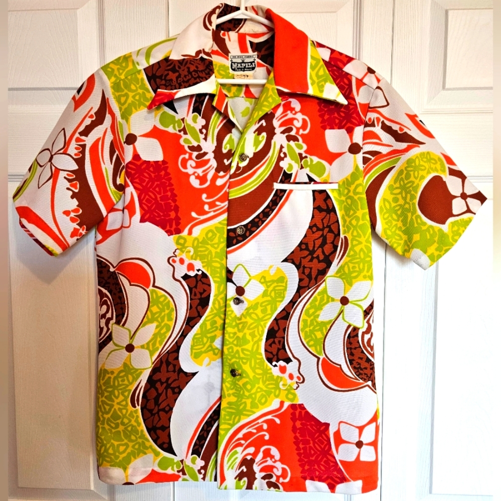 Vintage mens NAPILE Hawaiian Shirt